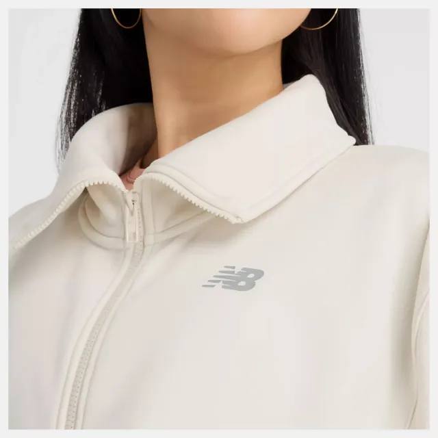 【NEW BALANCE】NB 外套 女款 運動外套 快乾 美規 米白 WJ43104LIN