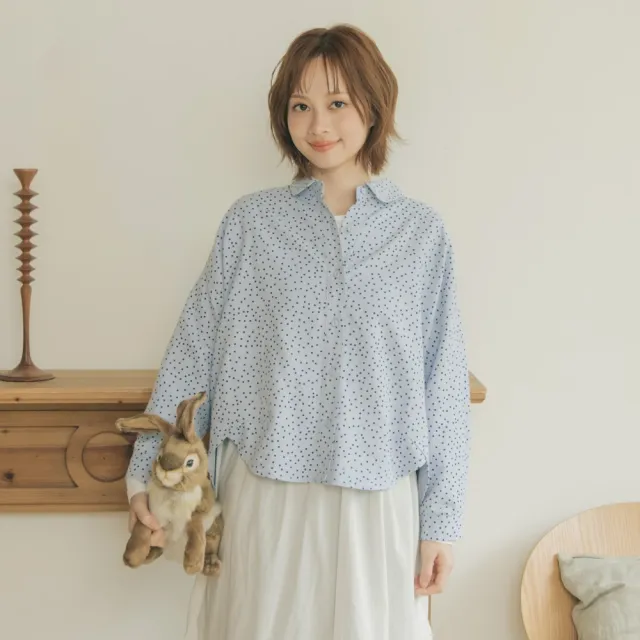 【MOSS CLUB】圓弧前短後長下襬圓點襯衫(藍 灰/魅力商品)