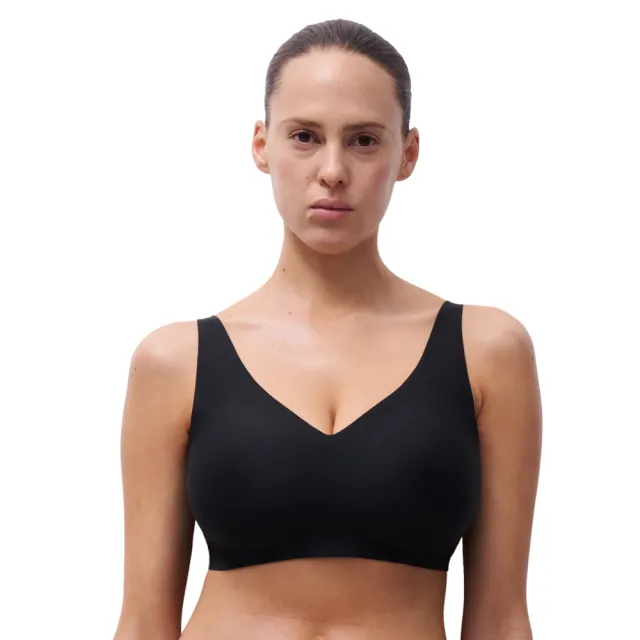 【Chantelle 仙黛爾】Soft Stretch Power.無痕 提托集中 無鋼圈 高強度運動女內衣 黑膚.26BQB_01N(V領背勾)