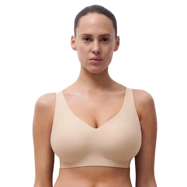 【Chantelle 仙黛爾】Soft Stretch Power.無痕 提托集中 無鋼圈 高強度運動女內衣 黑膚.26BQB_01N(V領背勾)