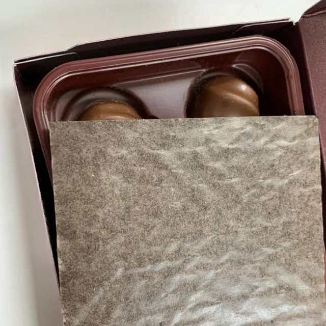 【CLEAN 克林】巧克力墊片46x46cm/張 黑白兩色可選(禮盒墊 紙墊 防震 緩衝 手工巧克力 緩衝)