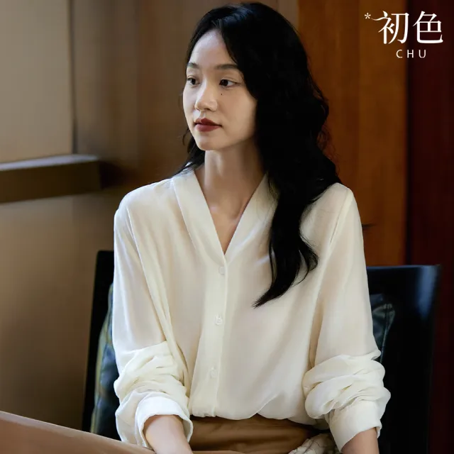 【初色】簡約純色V領排釦長袖襯衫上衣女上衣-共2色-15511(M-XL可選)