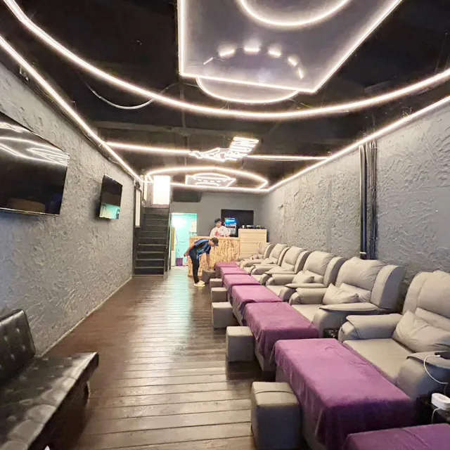 【奔fun足體工坊】獨家!!VIP影院全場包廂2小時(電影院、KTV、玩電動、開派對吃喝玩樂一條)