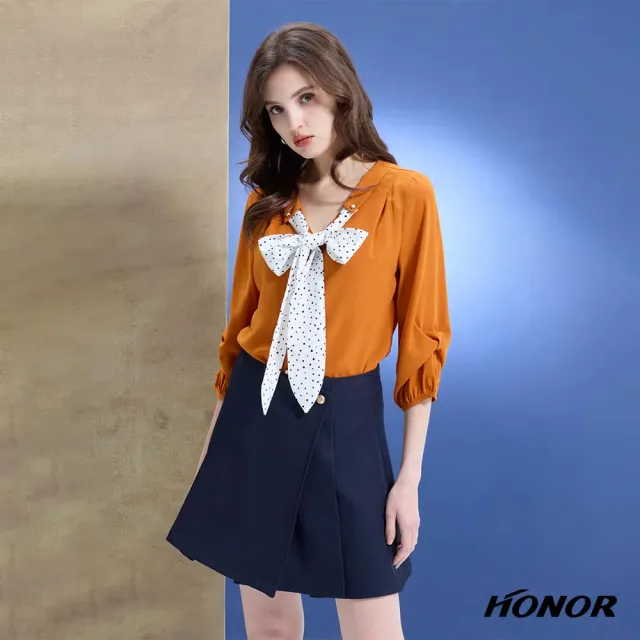 【HONOR 山形屋】出清品 圓點絲帶金釦領飾雪紡上衣-橘(限定出清)