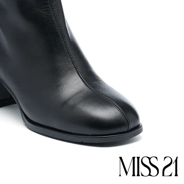 【MISS 21】復古時髦扭曲大釦牛皮方頭高跟短靴(黑)