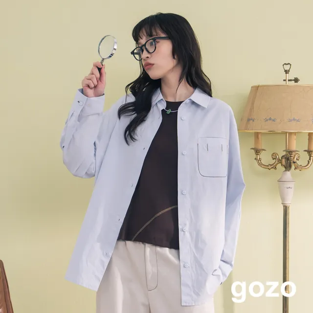 【gozo】傾斜造型摺線口袋繡花襯衫(兩色)