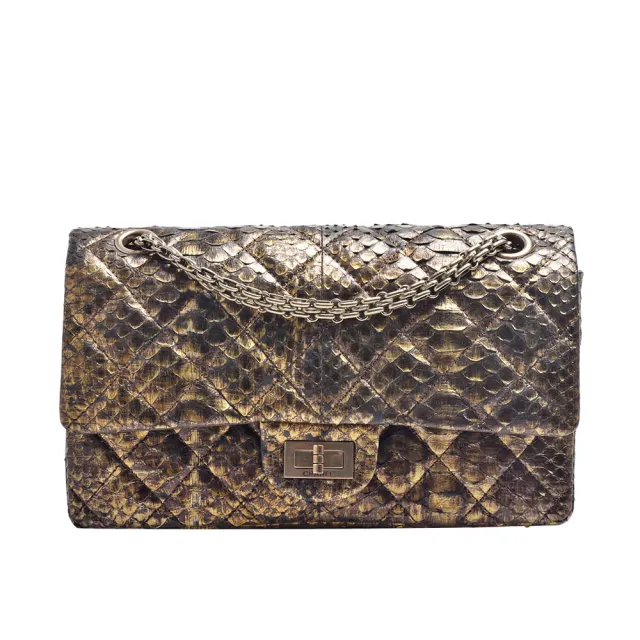 【CHANEL 香奈兒】經典2.55系列古銅黑金蛇皮紋轉釦肩背/斜背包(展示品-古銅黑金37586-GOLD)