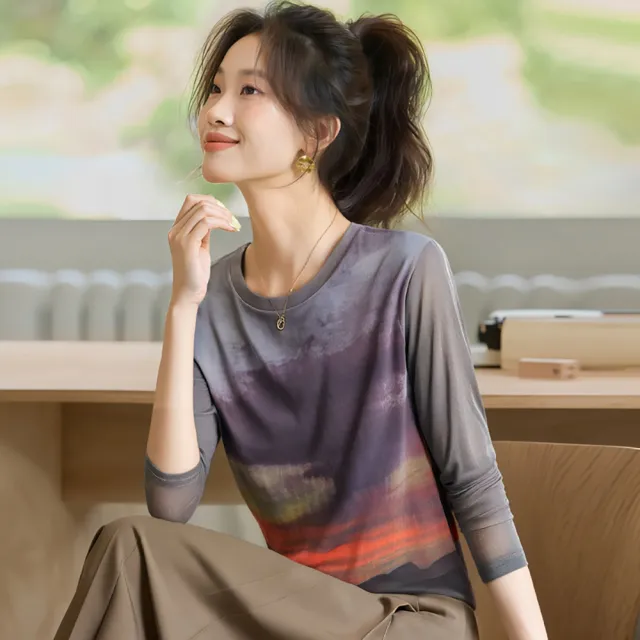 【LANNI 藍尼】★渲染拼接可內搭外穿上衣(女裝/女上衣/休閒/圓領/長袖/日系/復古)