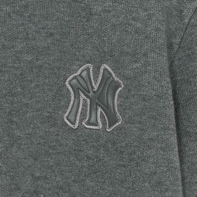 【MLB】女版長袖復古水洗針織衫 Monogram系列 紐約洋基隊(3FKCM0154-50MGD)