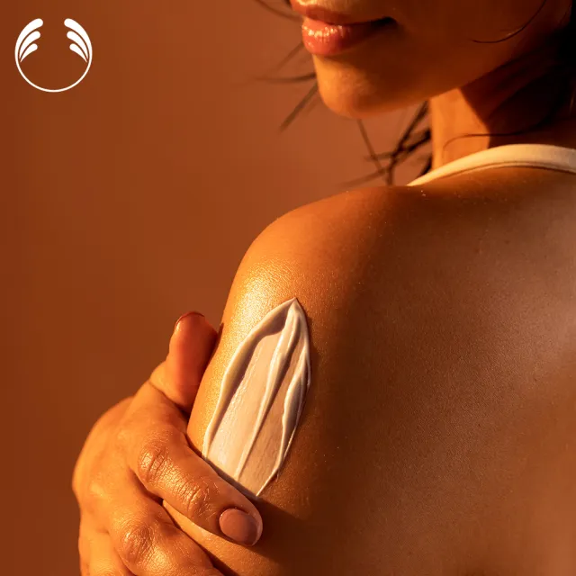 【THE BODY SHOP 美體小舖】夏威夷SPA堅果油修護美膚霜-300ML(身體霜/身體乳)