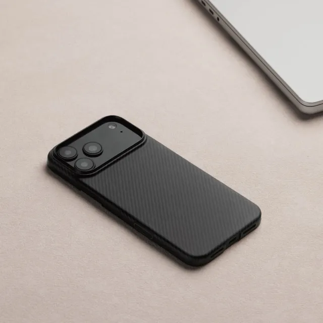 【PITAKA】iPhone17 系列 UltraSlim 航太纖維手機殼(輕如羽毛 極為纖薄)