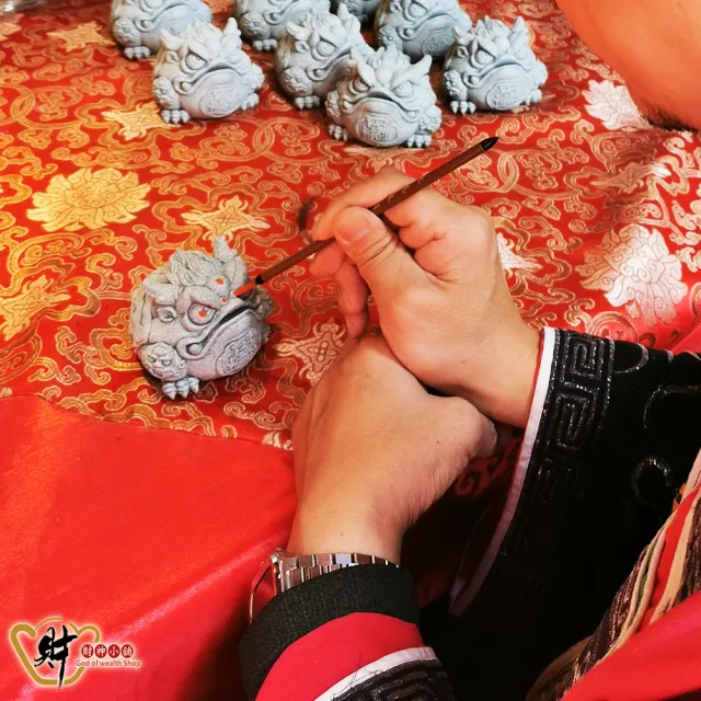 【財神小舖】富貴咬錢 招財進寶青砂石蟾蜍擺件(開光  招財 開運 高雄進寶財神廟)