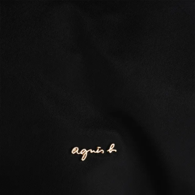 【agnes b.】金屬agnes b.前凹拉鍊附零錢包尼龍後背包 大(黑)