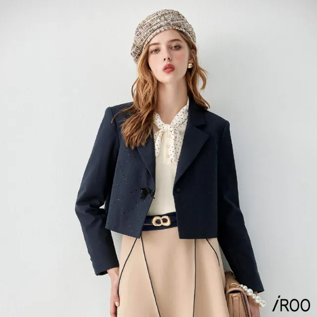 【iROO】燕麥奶領巾上衣
