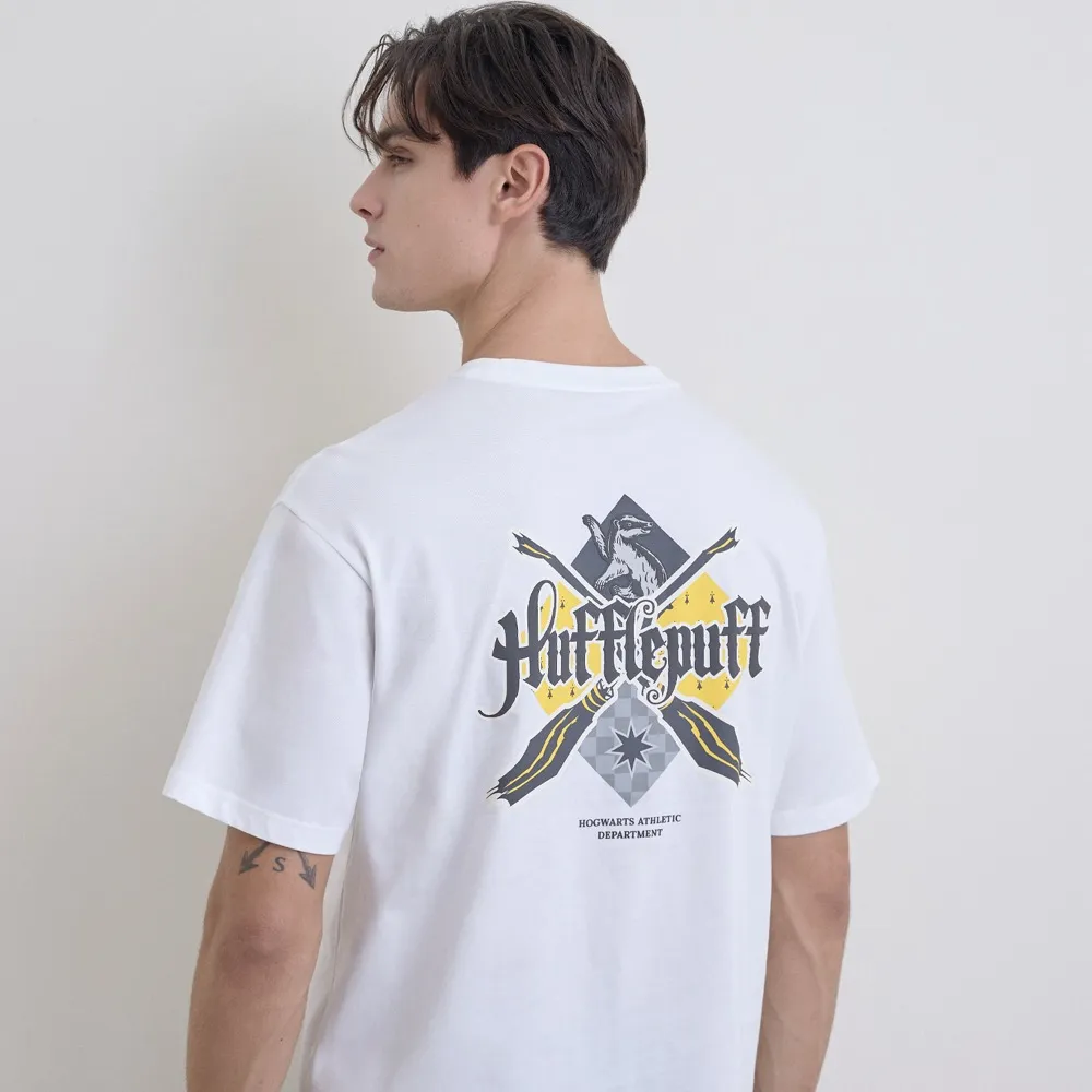 【GIORDANO 佐丹奴】男裝哈利波特授權印花短袖上衣 Harry Potter系列(03 皎白)
