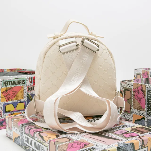 【steve madden】童趣雙吊飾/菱格紋後背包禮盒(米色)