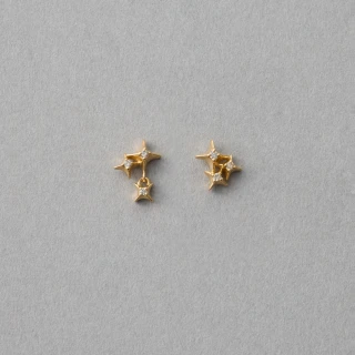 【ete】[Winter Treat｜VERY MERRY] K18YG 星夜棕鑽不對稱耳環(金色)