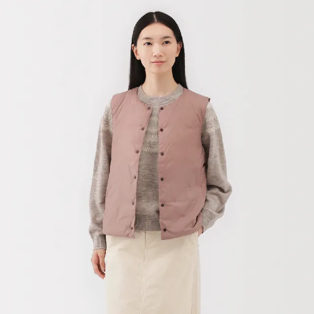 【MUJI 無印良品】女輕量羽絨可攜式無領背心(薰衣草紫/黑色/淺米/煙燻粉/深棕)