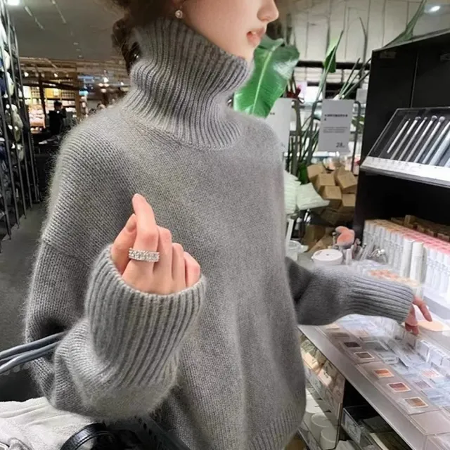 【D.studio】韓版簡約高領寬鬆毛衣(針織上衣長袖上衣衣服保暖上衣 冬天女裝秋冬女裝發熱衣高領內搭W607)