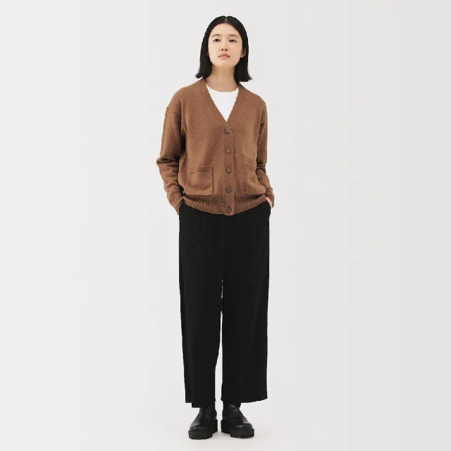 【MUJI 無印良品】女水洗羊毛中密織V領開襟衫(墨灰/黑色/粉米/駝色/粉紅/淺綠/藍色/深摩卡棕)