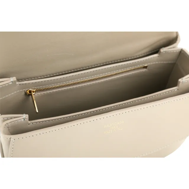 【Balenciaga 巴黎世家】Lady S 雙B金屬旋扣滑動式可調背帶牛皮翻蓋肩背包-沙漠褐(肩背包)