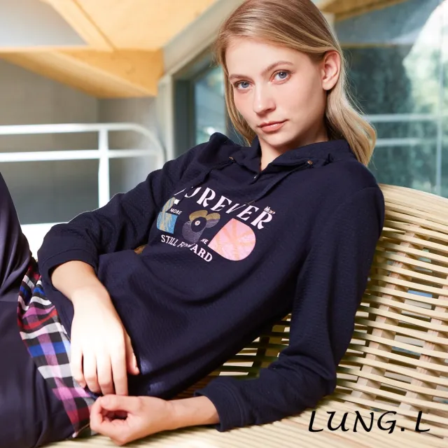 【LUNG.L 林佳樺】LT74A 藍色前片字母膠印下擺拼接格紋長袖女裝上衣(秋冬新品)