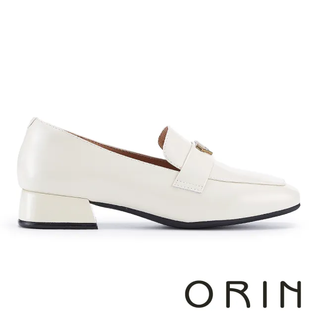 【ORIN】牛漆皮金屬飾方頭低跟鞋(米白)