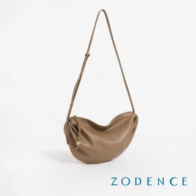 【ZODENCE 佐登司】MOZ進口真皮不對稱抓皺斜背包(多色/新品)