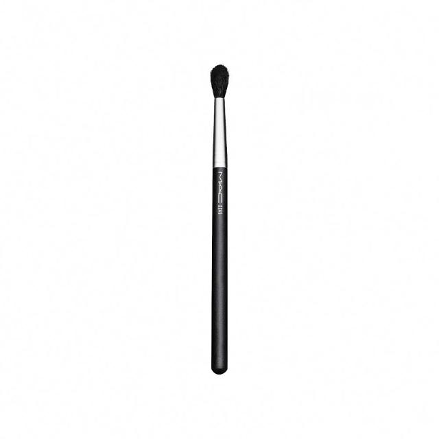 M.A.C 專業彩妝刷屬於品牌專業刷具系列，專為彩妝愛好者與專業彩妝師設計，提供精準上妝與完美妝效的選擇。採用高品質毛料與精緻做工，適合日常使用與專業化妝需求，是追求完美妝容的必備工具。