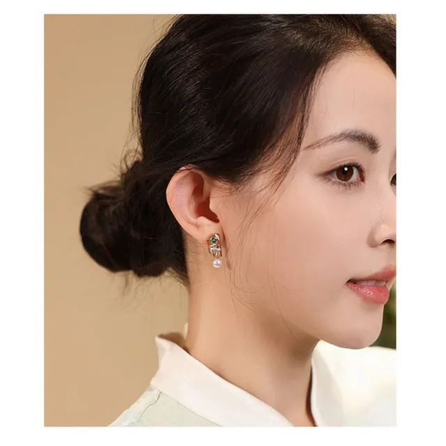 【海斯珠寶】小軒窗系列 18K金竹葉新中式耳環 0.16ct 哥倫比亞糖塔祖母綠 5.5-6mm 日本Akoya珍珠