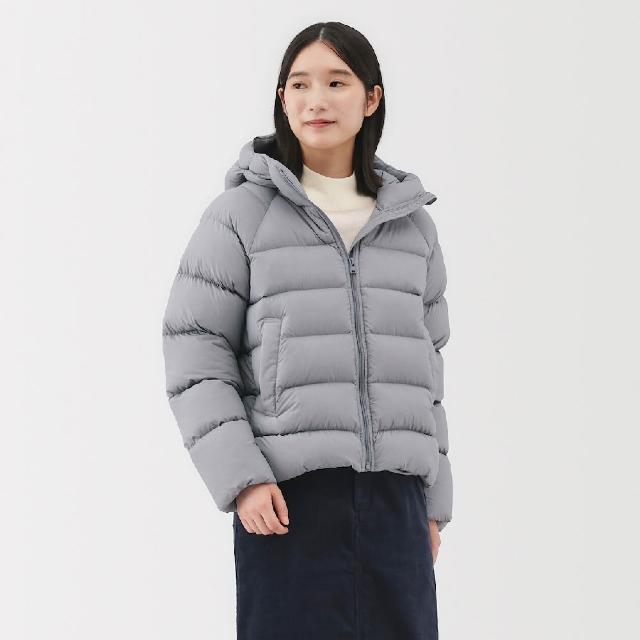 【MUJI 無印良品】女輕量羽絨可攜式附帽外套(黑色/薰衣草紫/深棕)