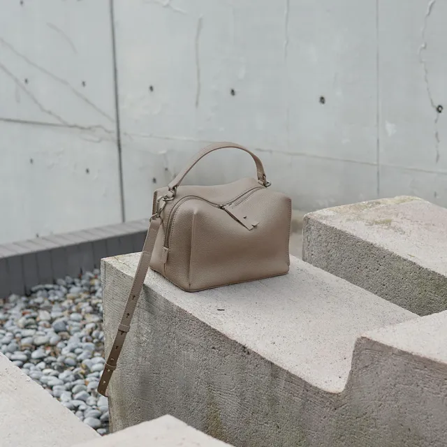 【Darker Than Black】雙11 Mini Valley Cube Shoulder Bag 迷你方型軟包/陶土棕(斜背包/側背包/
