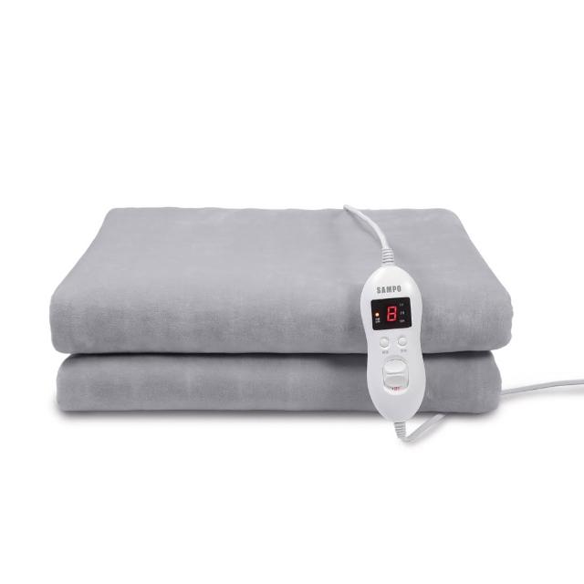 SAMPO聲寶 HY-HA12 電熱毯採用8段溫控與4段定時功能，提供精準溫度調節與舒適睡眠體驗。具恆溫設計，熱傳導均勻，四角固定環設計讓毯子入睡不跑位。可水洗或機洗，方便清潔。內建過電流與過熱雙重保護機制，使用更安全。適用於電暖器、冷氣、家電、視聽、按摩等多種場景，型號SA-HY-HA12，尺寸長160 x 寬140 cm，重量2.01 Kg，電壓110V 60Hz，最大消耗功率120 W，BSMI許可字號T3A112。