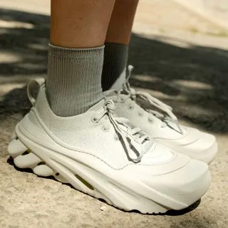 【Crocs官方直營】中性鞋 Echo Surge 波波光束運動鞋(210079)