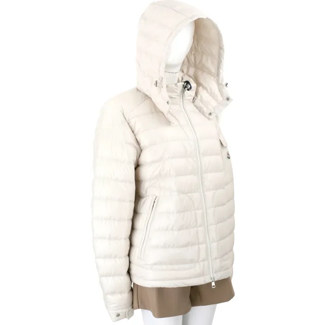 【MONCLER】Lgens 徽章 米白色絎縫 連帽可拆羽絨外套 夾克-男女可穿(頂級羽絨)
