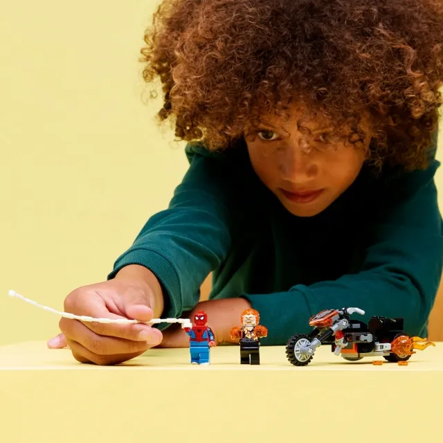 【LEGO 樂高】漫威超級英雄系列 76335 蜘蛛人大戰惡靈戰警摩托車(摩托車玩具 Marvel 積木 兒童玩具)