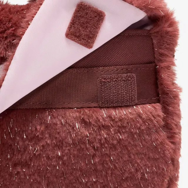 【NIKE 耐吉】耐吉 Y NK FX FUR Crossbody 小包 手提包 斜背包 毛毛包 紅棕(FZ1329-231)