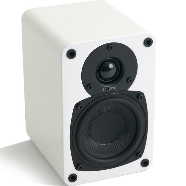 Tangent EVO E4 書架式喇叭，採用先進 EVO 技術，提供純淨高解析音質，完美適合居家 Hi-Fi 系統使用。緊湊設計易於擺放，帶來強勁低頻與細膩中高頻表現，是書架喇叭愛好者的理想選擇，能大幅提升音樂享受與居家音響體驗，讓您沉浸在頂級 Hi-Fi 音質世界中。