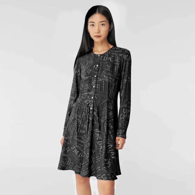 【ICHE 衣哲】Cop.Copine 滿版LOGO手繪塗鴉字母洋裝(2色)