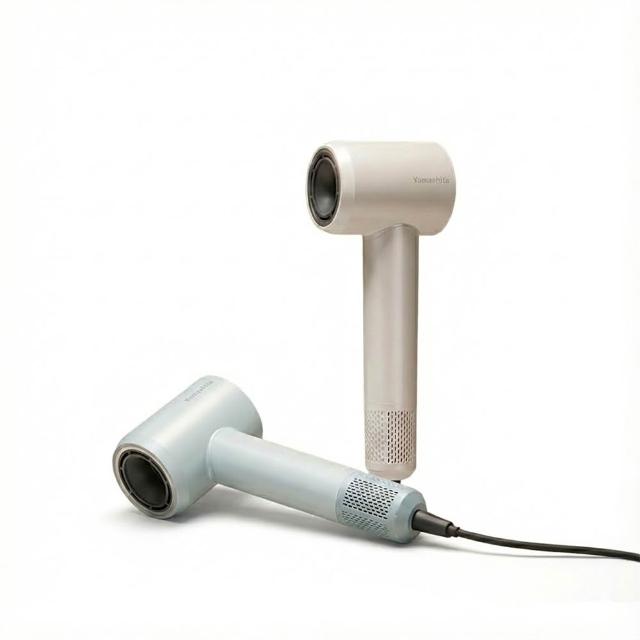  YAMASHITA YS-2100 專業吹風機，採用有線設計與110V電源，適合所有髮質使用。內建冷風、多段溫控及負離子功能，功率達1001W~1200W，提供快速吹乾並護髮效果，減少毛躁。享原廠一年保固，品質保證。 