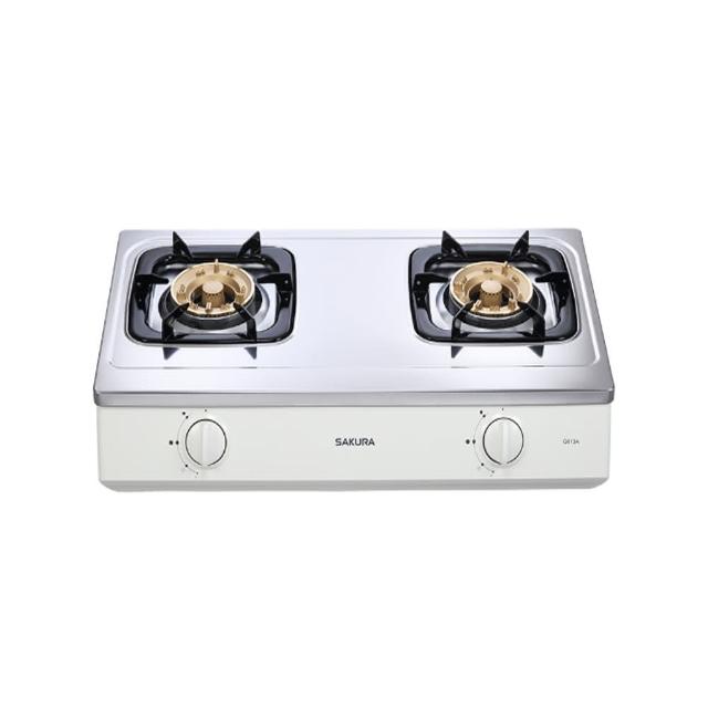 SAKURA櫻花牌 G-613A 雙口瓦斯爐,採用不鏽鋼爐臺材質,耐用易清潔,適閤家庭廚房使用。傳統外擴火焰設計,提供均勻加熱效果,瓦斯消耗量8~9kW,能源效率達第二級。壓轉式點火操作簡便,機體尺寸(含爐架)700×410×195mm,臺灣製造,保固1年。規格包含G613A(NG1)天然瓦斯及G613A(LPG)液化瓦斯版本,BSMI許可字號R51085,標準安裝。 SAKURA櫻花牌 G-613A