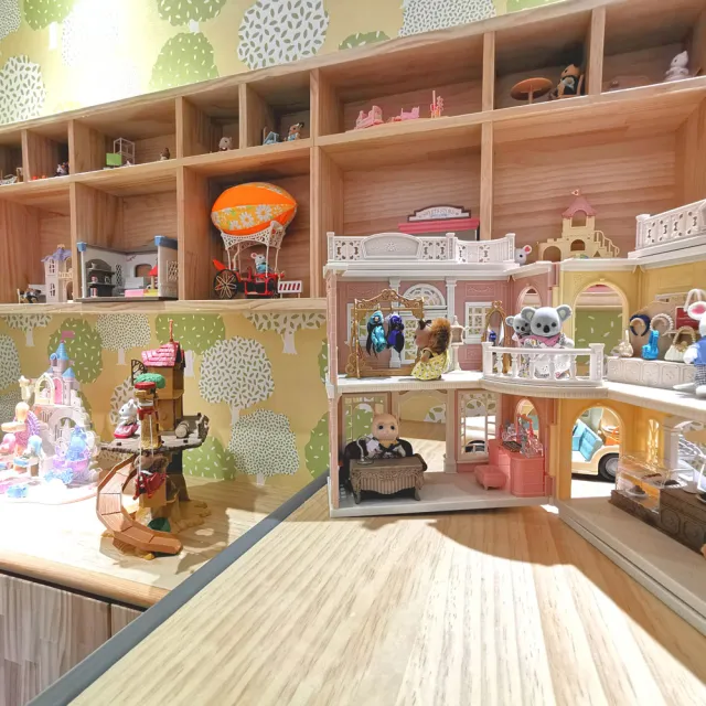 奧斯丁夢想樂園高雄草衙店｜一大一小平日假日兩小時+200元代幣