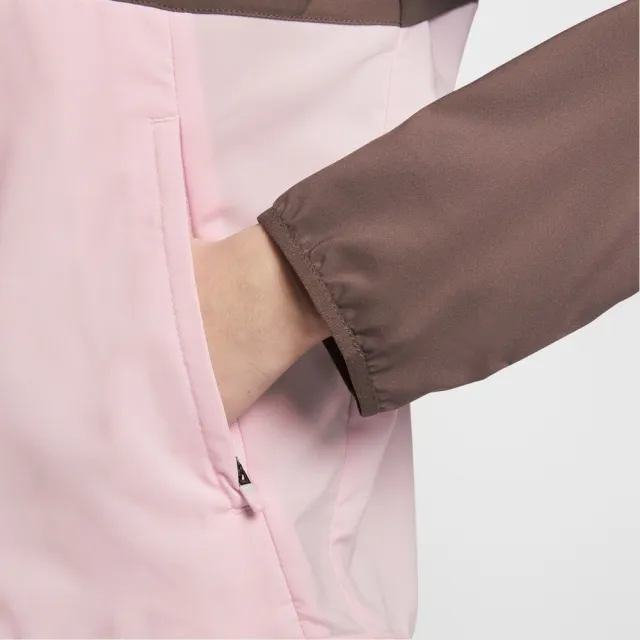 【NIKE 耐吉】休閒外套 女 AS W NK TEMPO SWSH HBR DF JKT 運動 休閒 紫色 (HV2648503)