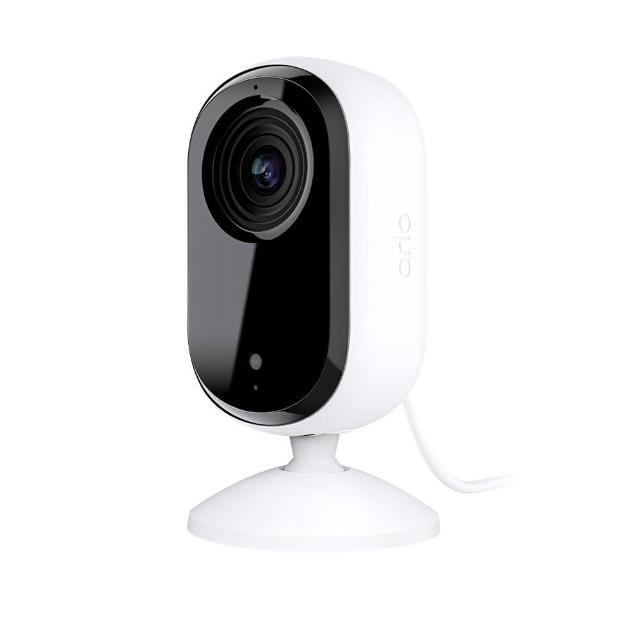 Arlo Essential (VMC3060) 室內雲端無線WiFi網路攝影機第二代,採用2K QHD超高畫質,提供清晰影像捕捉。內建實體鏡頭遮蓋,隱私防護更安心,開關自動控制。支援雙向語音通話,隨時遠端對話零距離。紅外線夜視功能,即使全黑環境也清晰可見。適合居家監視,輕鬆安裝無線連線,Arlo智慧監控首選。完美結合2K解析度、夜視與雙向語音,確保居家安全無虞。 Arlo VMC3060