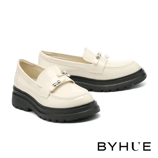 【BYHUE】可愛日常雙蝴蝶結漆超纖軟芯微Q底樂福厚底鞋(米白)