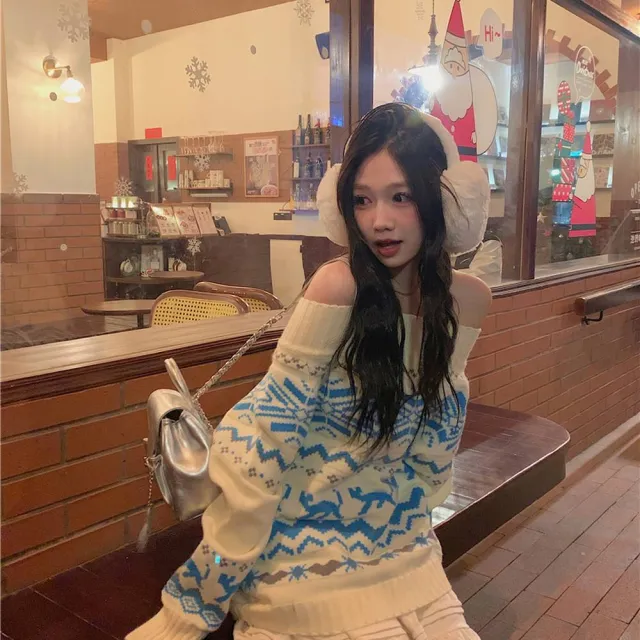 【AS 梨卡】女裝 毛衣 針織 針織上衣 露肩針織 復古提花 一字領毛衣 聖誕節 秋冬針織 ES278