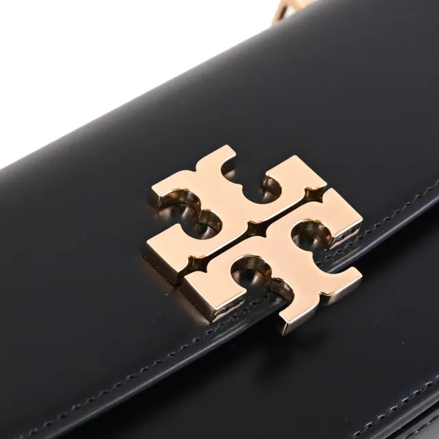 【TORY BURCH】Eleanor 金屬雙T LOGO滑面皮革翻蓋肩斜背包(黑)