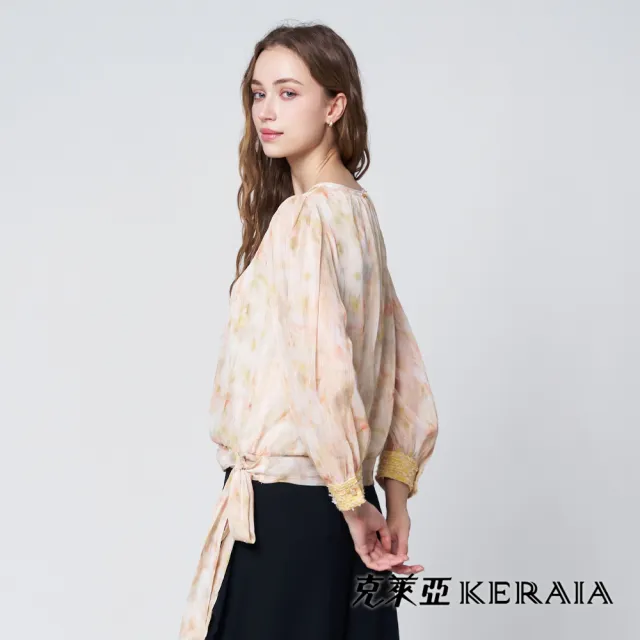 【KERAIA 克萊亞】秋詩花語雪紡印花綁結上衣