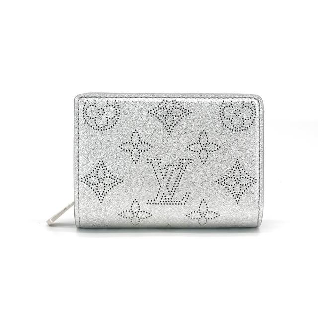 【Louis Vuitton 路易威登】展示品 雷射洞洞牛皮釦式短夾(M26212-銀)
