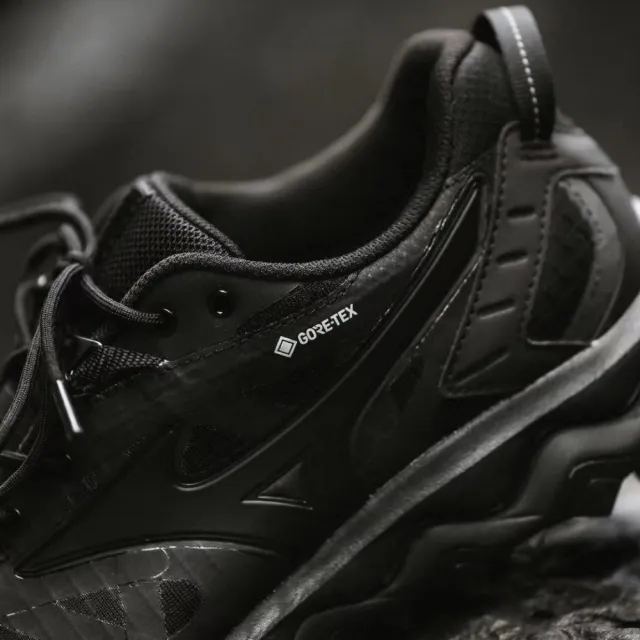 【MIZUNO 美津濃】WAVE MUJIN TL GTX 男款 防水 休閒鞋 D1GA237301 黑 越野 慢跑鞋 米其林大底 全黑